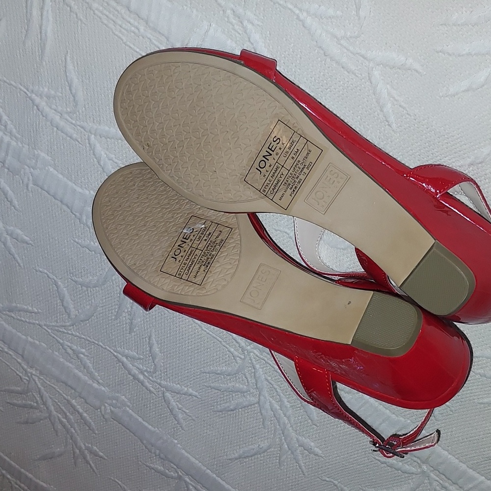 Jones New York Carmyy Sandals - Picture 10 of 11